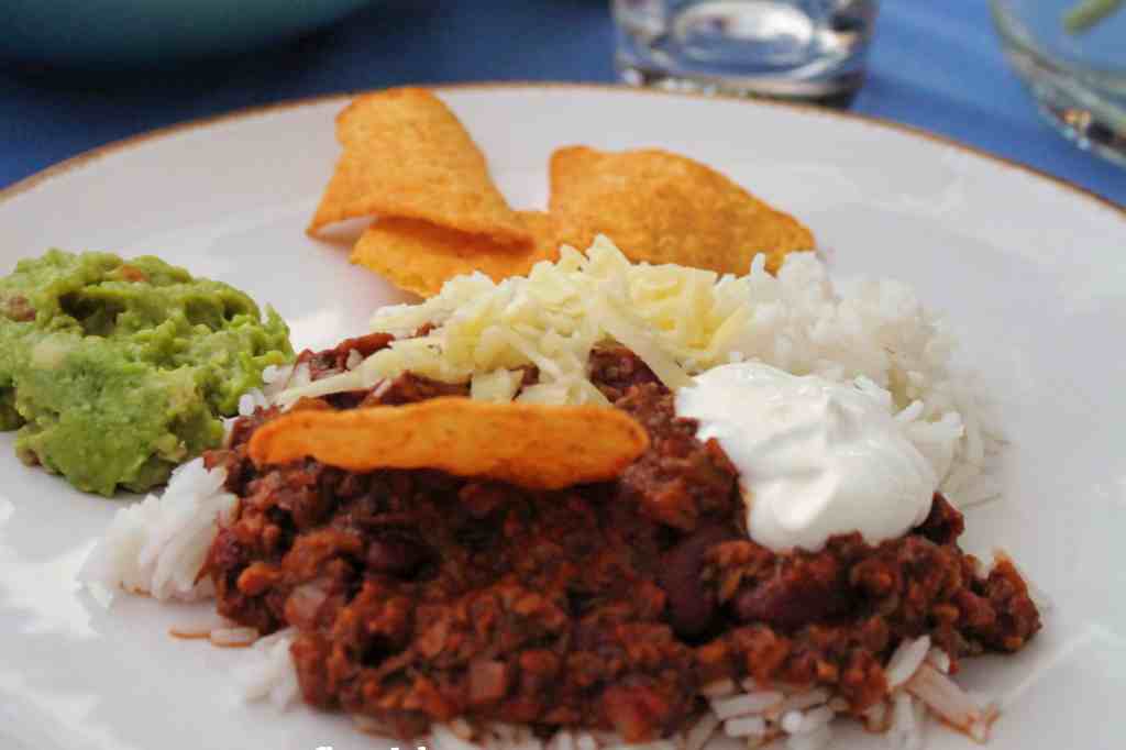 what veg goes in chili con carne